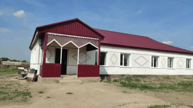 Жалпы ауданы 823,8 шаршы метр болатын ғимараттар мен құрылыстар кешені және жалпы ауданы 0,1482 га жер учаскелері